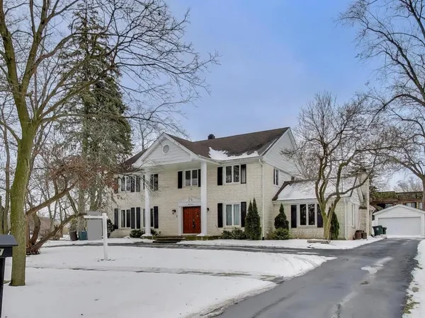 $749,000 | 511 Mark Lane, Downers Grove, IL 60516