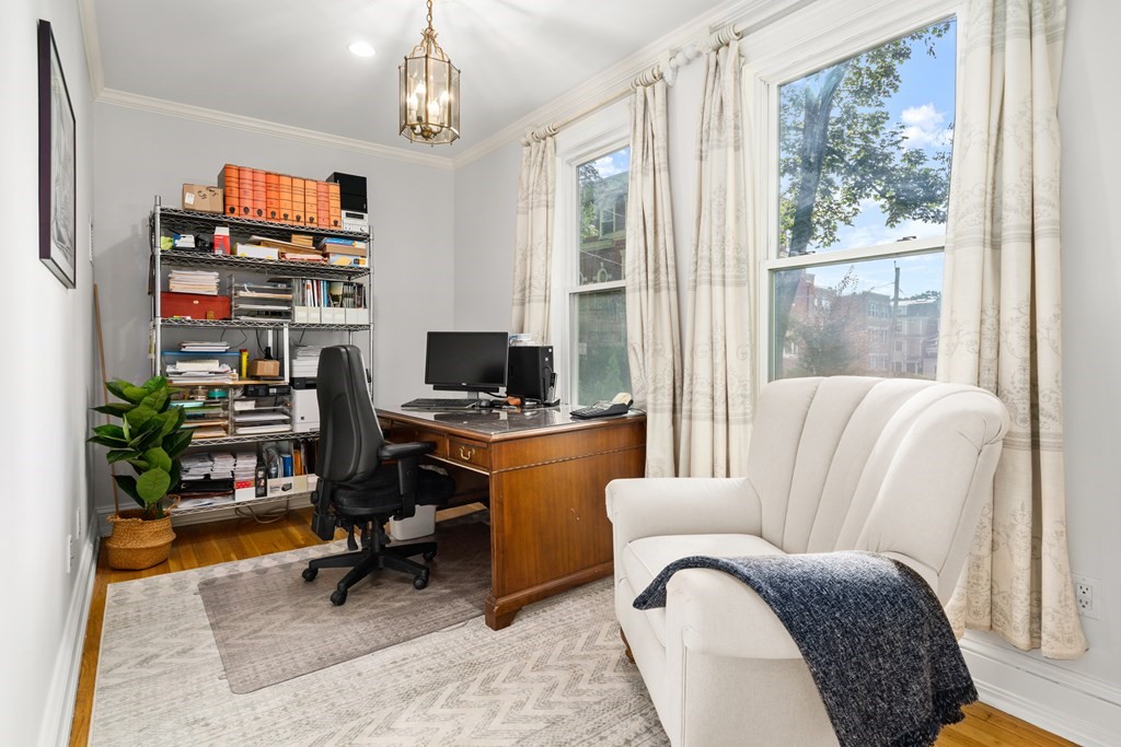 167 Salisbury Road, Unit 1 Brookline, MA 02445 - Photo 11 of 23