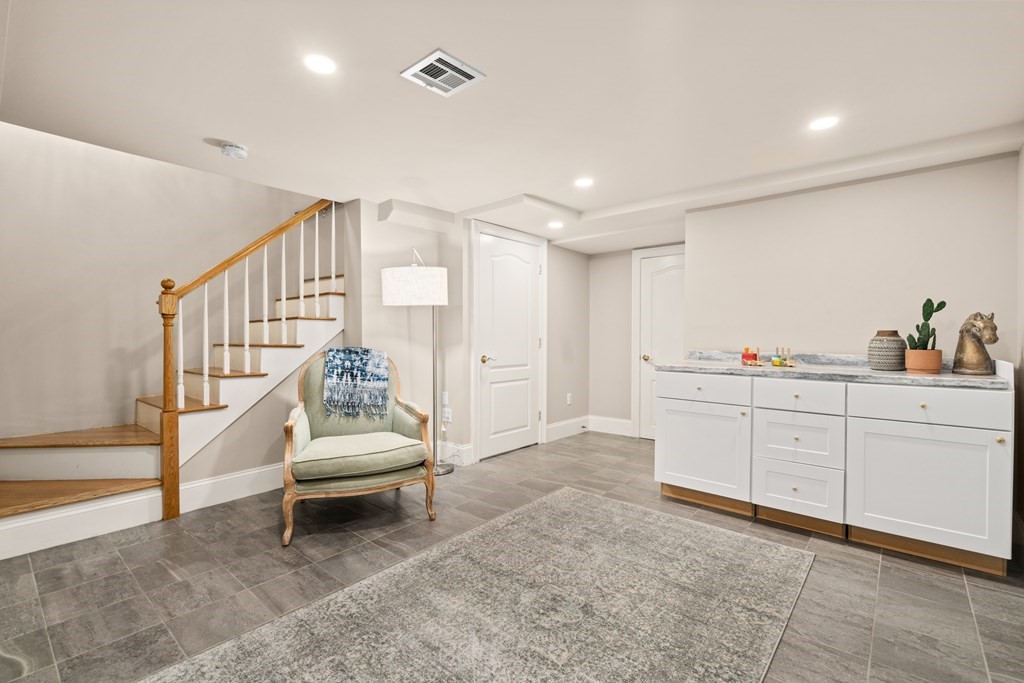167 Salisbury Road, Unit 1 Brookline, MA 02445 - Photo 14 of 23