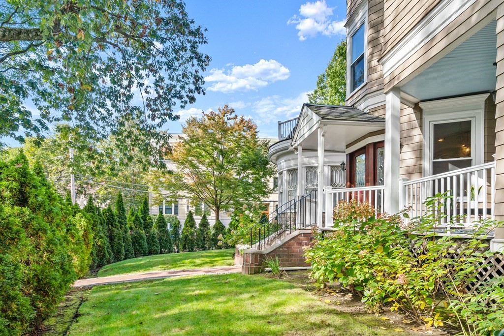 167 Salisbury Road, Unit 1 Brookline, MA 02445 - Photo 21 of 23