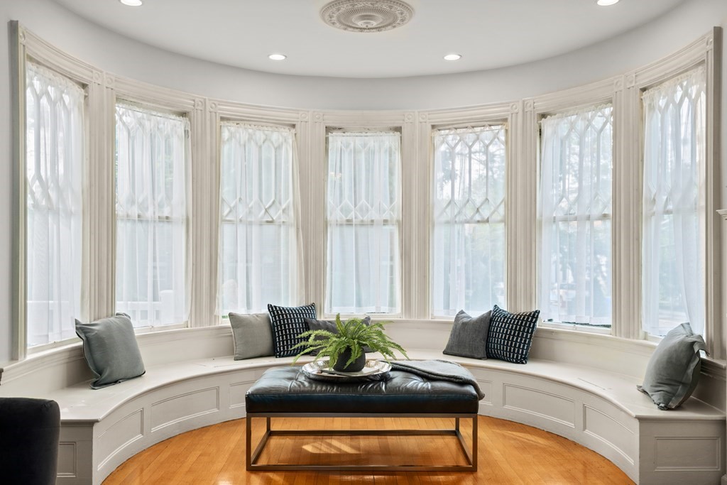 167 Salisbury Road, Unit 1 Brookline, MA 02445 - Photo 3 of 23