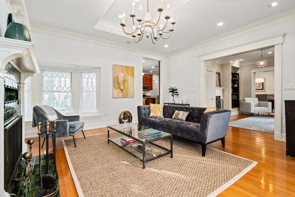 167 Salisbury Road, Unit 1 Brookline, MA 02445 - Photo 4 of 23