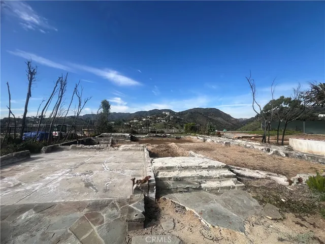 $3,332,000 | 17053 Bollinger Drive, Pacific Palisades, CA 90272