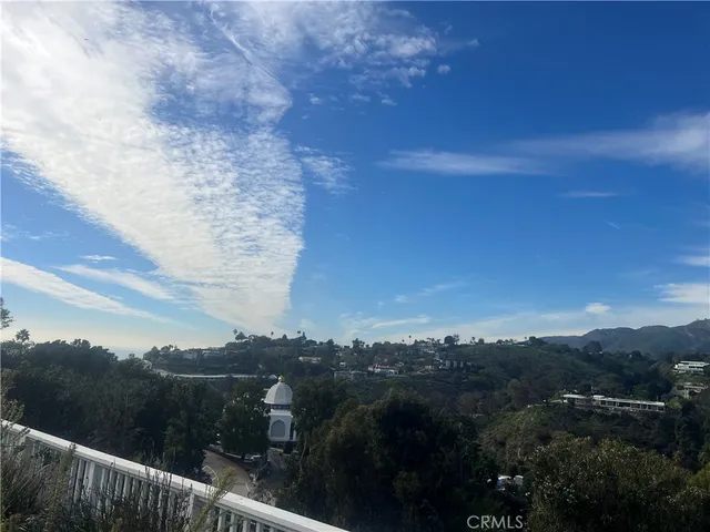 $3,332,000 | 17053 Bollinger Drive, Pacific Palisades, CA 90272