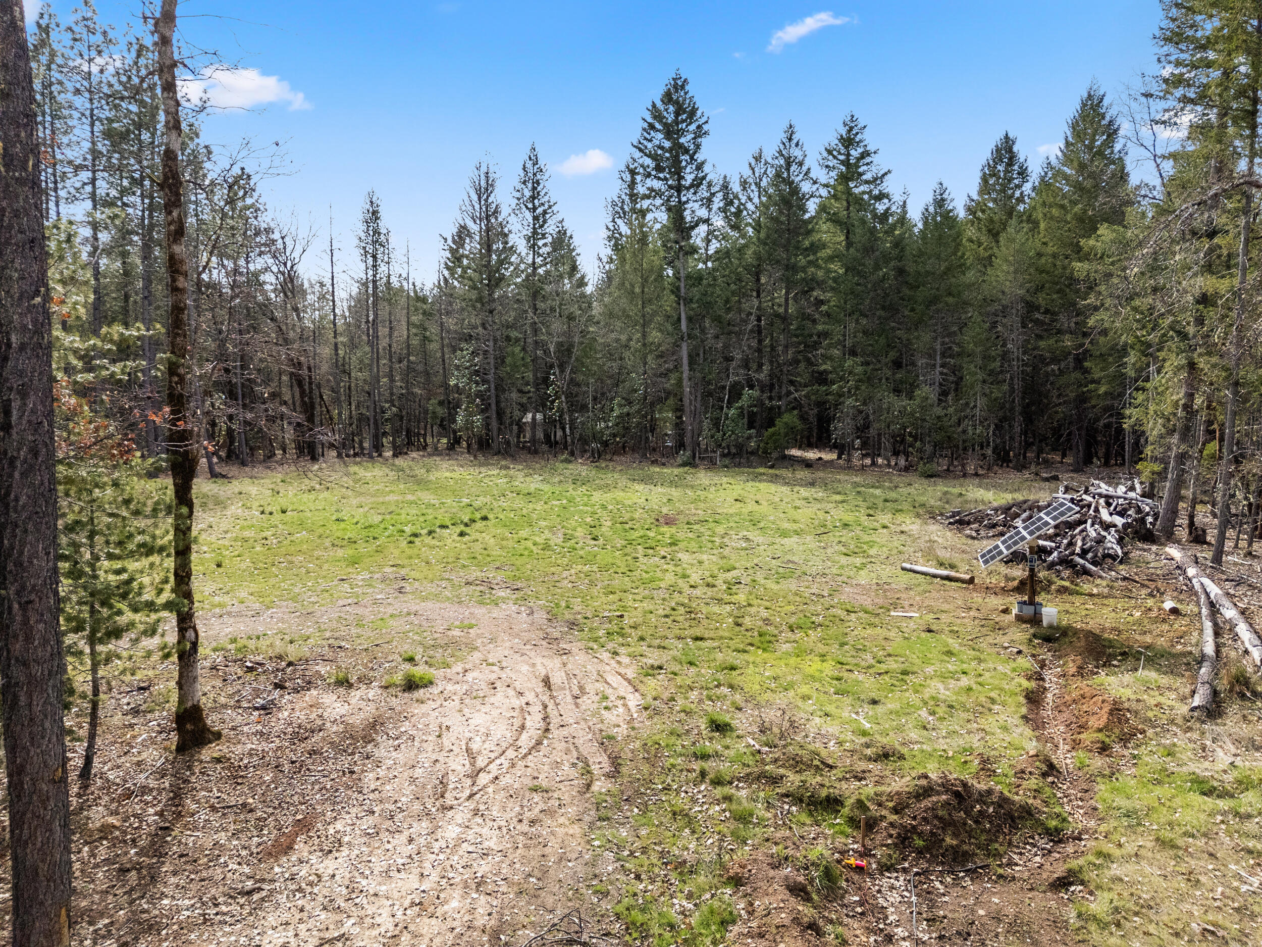 522 Jackadel Lane Cave Junction, OR 97523 - Photo 5 of 22 522 jackadel ln, cave junction, or 97523