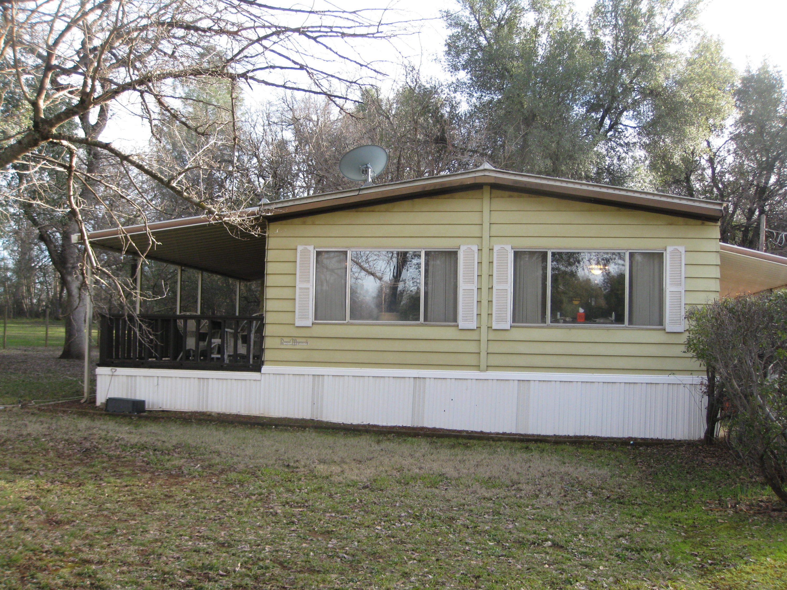 21129 Rae Lane Redding, CA 96003 - Photo 3 of 12 Another front view