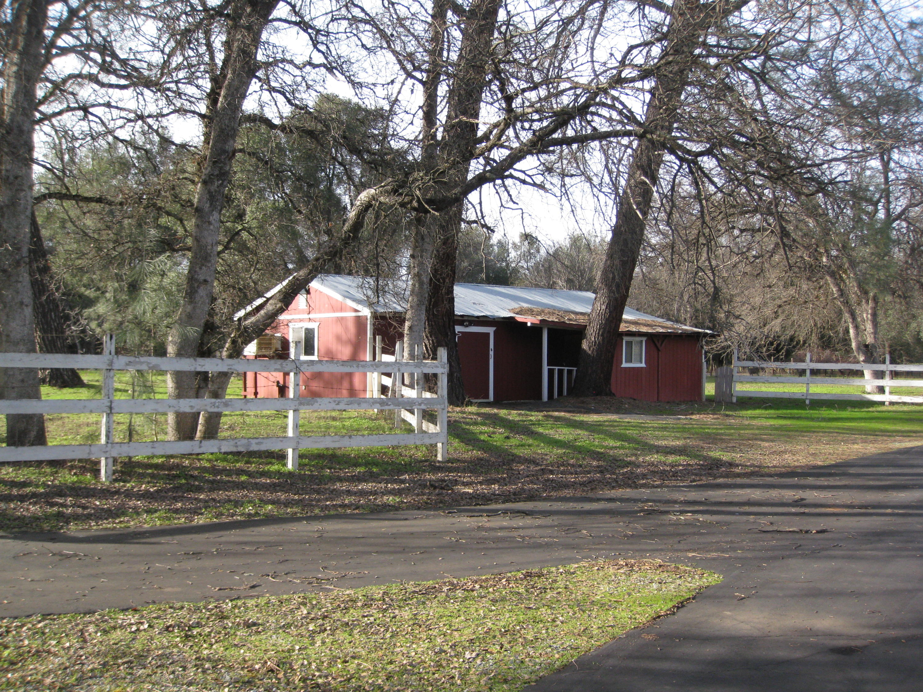 21129 Rae Lane Redding, CA 96003 - Photo 7 of 12 Out building, used as a studio