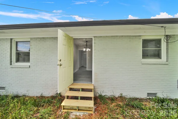 $319,999 | 512 Villa Street, Kannapolis, NC 28083