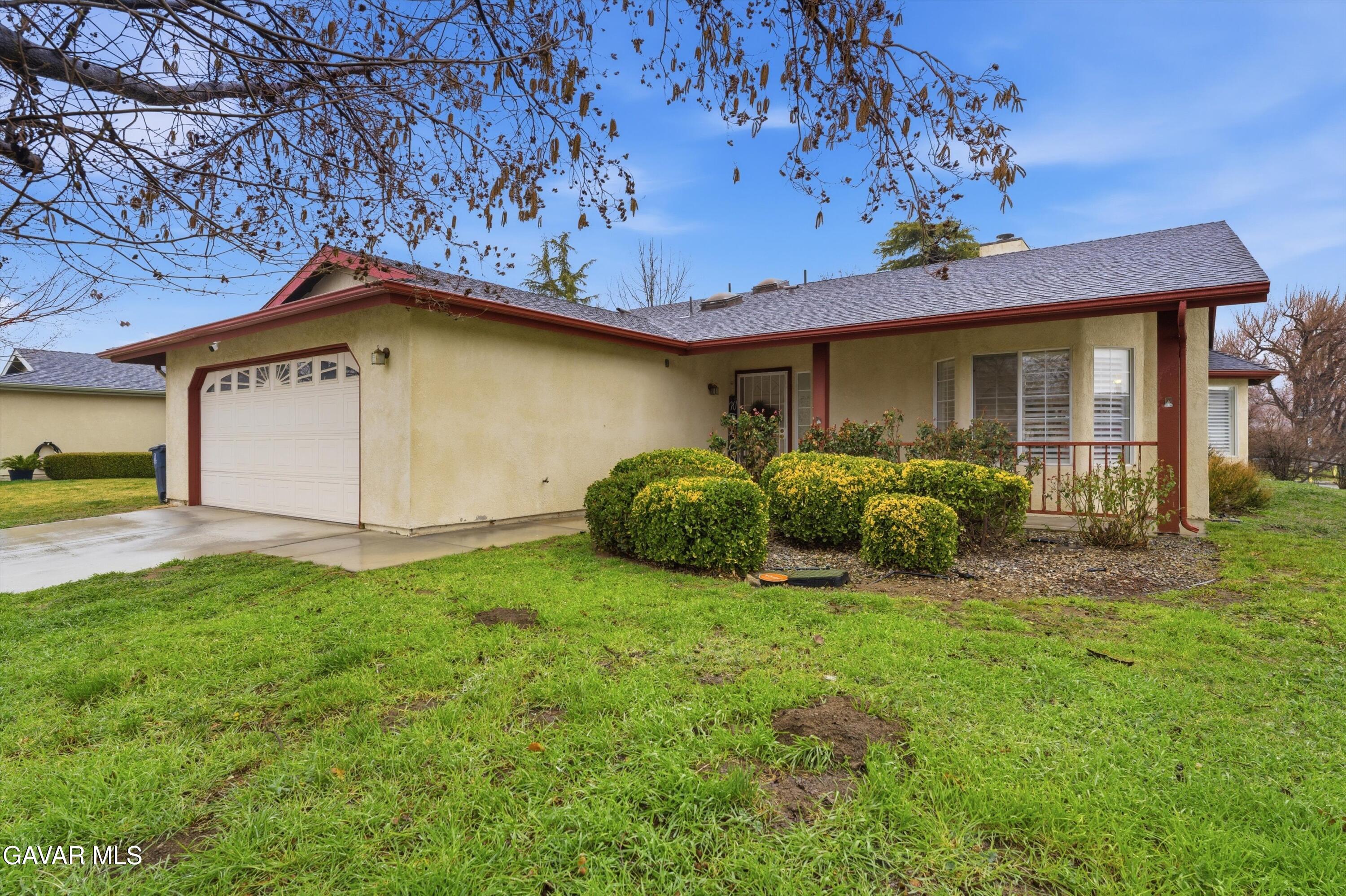 363 Pepper Drive Tehachapi, CA 93561 - Photo 2 of 35 01-JYP03222