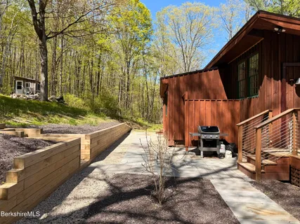 $429,000 | 529 Hayes Hill Road, New Marlborough, MA 01244