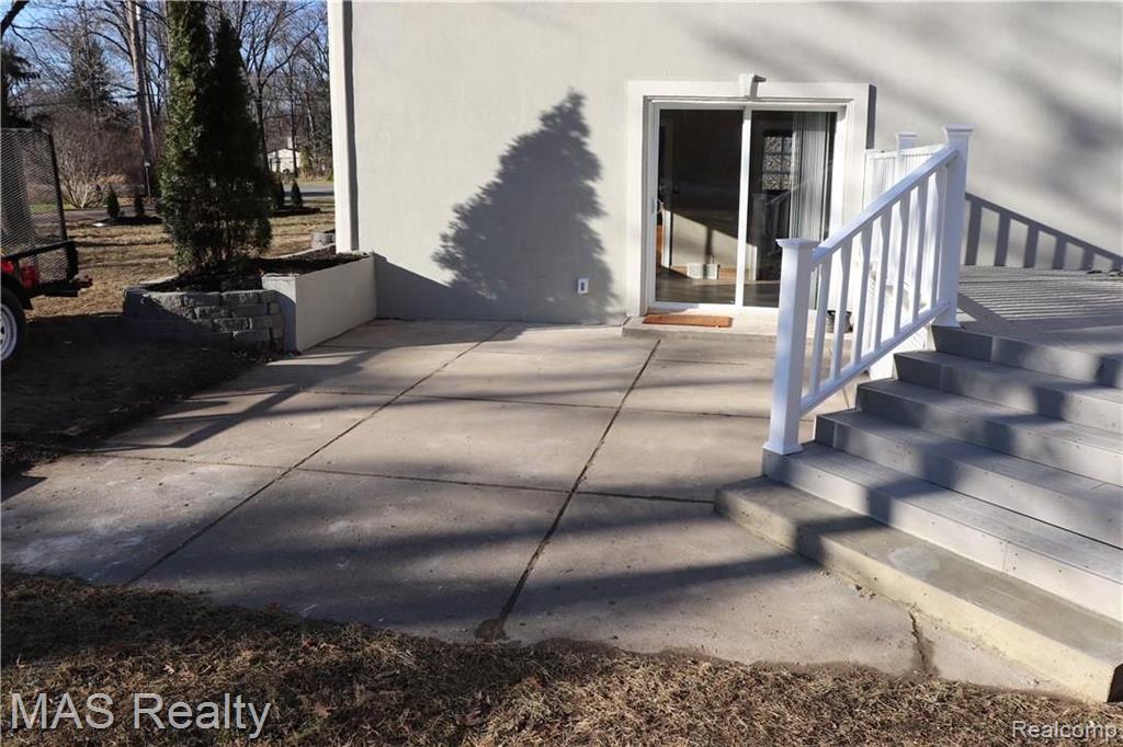 21420 Orchard Lake Road Farmington, MI 48336 - Photo 2 of 27