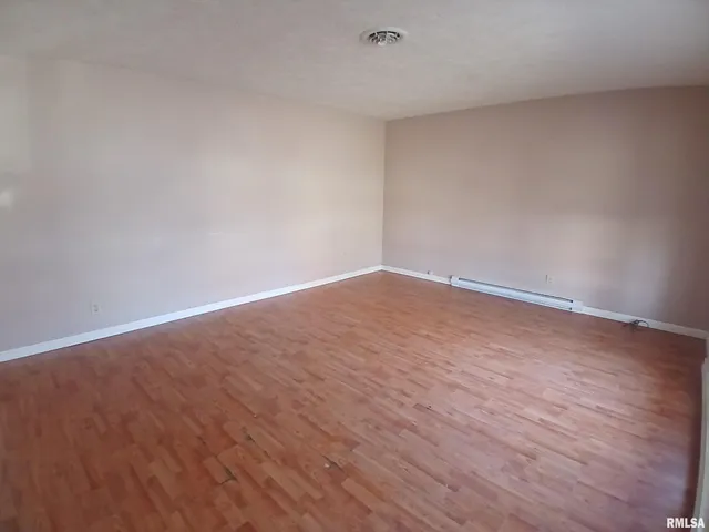 $80,000 | 1105 Bradley Street, Crainville, IL 62918