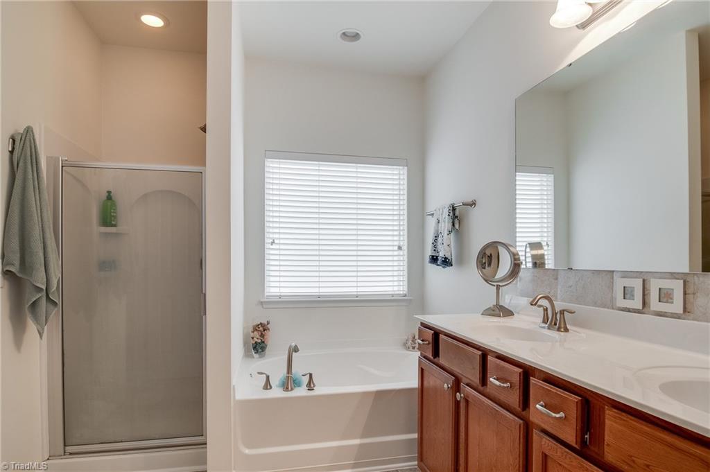725 Spinning Wheel Point High Point, NC 27265 - Photo 15 of 27 Gallery Image 15