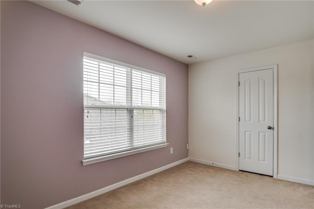 725 Spinning Wheel Point High Point, NC 27265 - Photo 20 of 27 Gallery Image 20