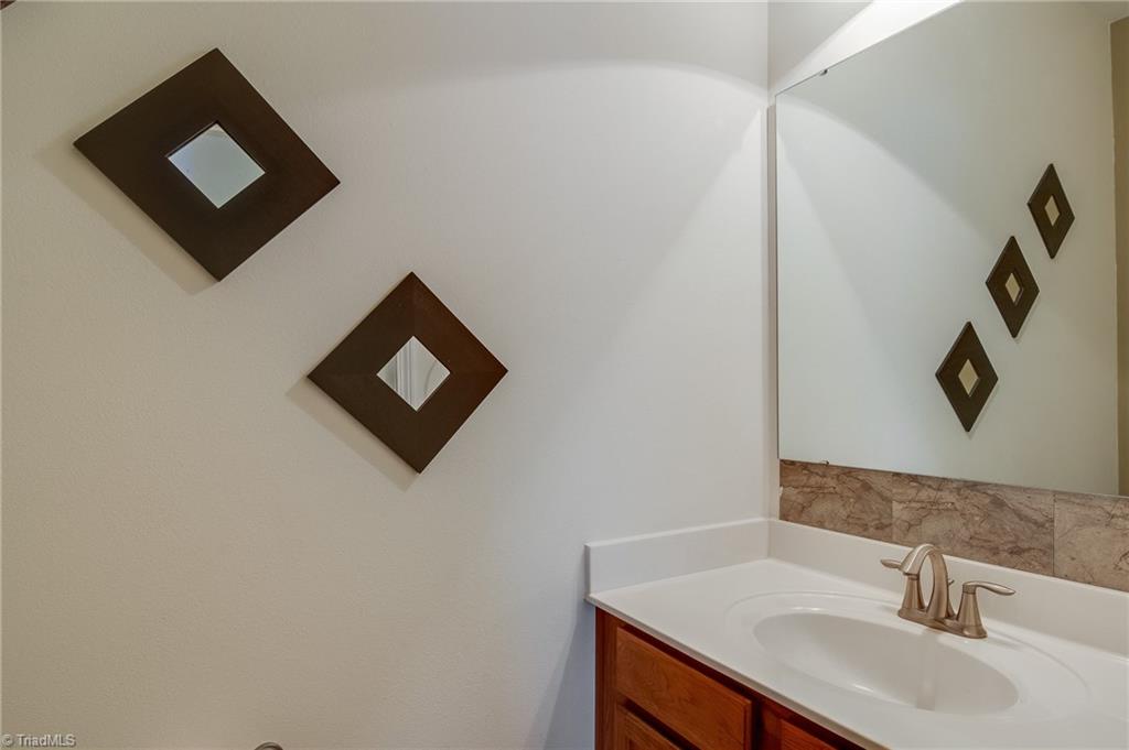 725 Spinning Wheel Point High Point, NC 27265 - Photo 9 of 27 Gallery Image 9