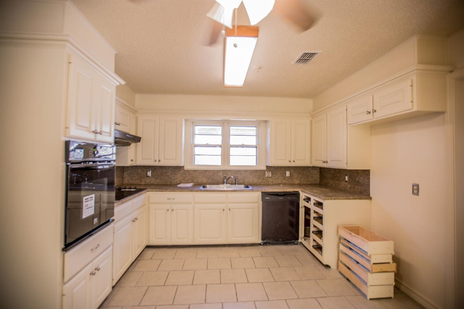3202 67th Street Lubbock, TX 79413 - Photo 5 of 10 Photo 5