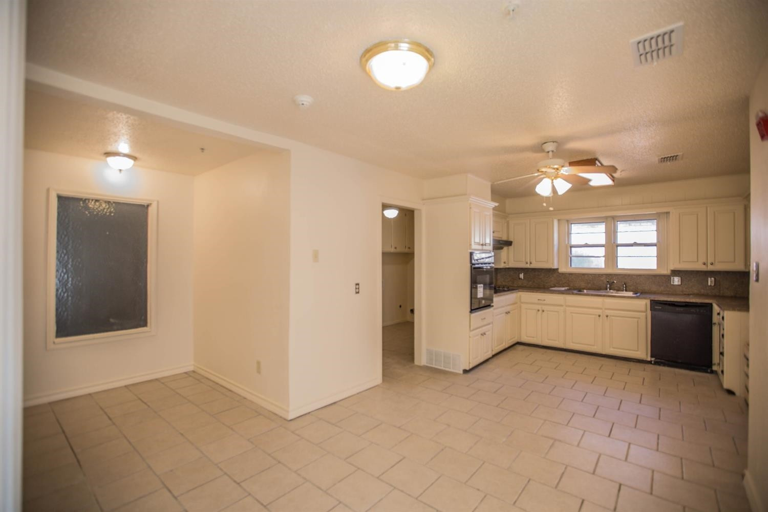 3202 67th Street Lubbock, TX 79413 - Photo 6 of 10 Photo 6