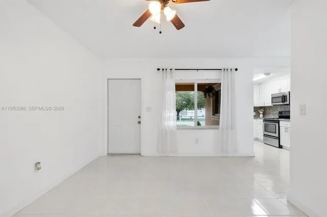 $3,050 | 934 East 22nd Street, Unit 934, Hialeah, FL 33013