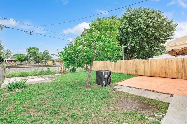 $3,050 | 934 East 22nd Street, Unit 934, Hialeah, FL 33013