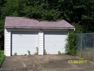 6855 Brandywine Road Parma Heights, OH 44130 - Photo 2 of 10
