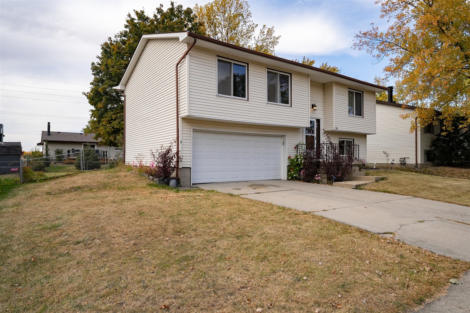 105 Nottingham Chase Normal, IL 61761 - Photo 3 of 35 Gallery Image 3