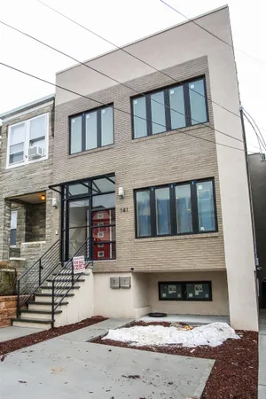 $3,300 | 141 Beach Street, Unit 2, Jersey City, NJ 07307