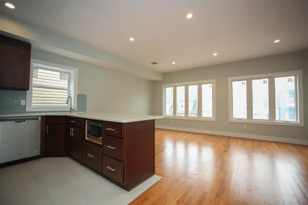 $3,300 | 141 Beach Street, Unit 2, Jersey City, NJ 07307