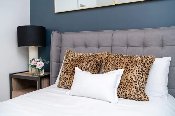 $3,300 | 141 Beach Street, Unit 2, Jersey City, NJ 07307