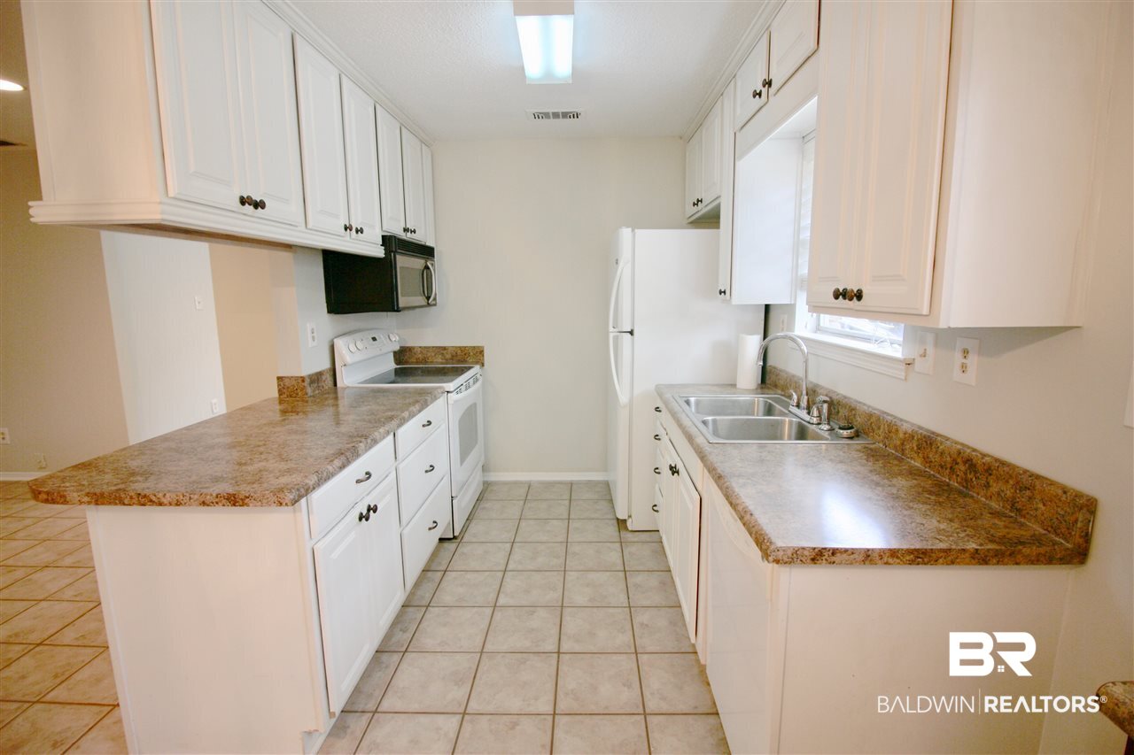5558 Andover Boulevard Mobile, AL 36609 - Photo 9 of 23