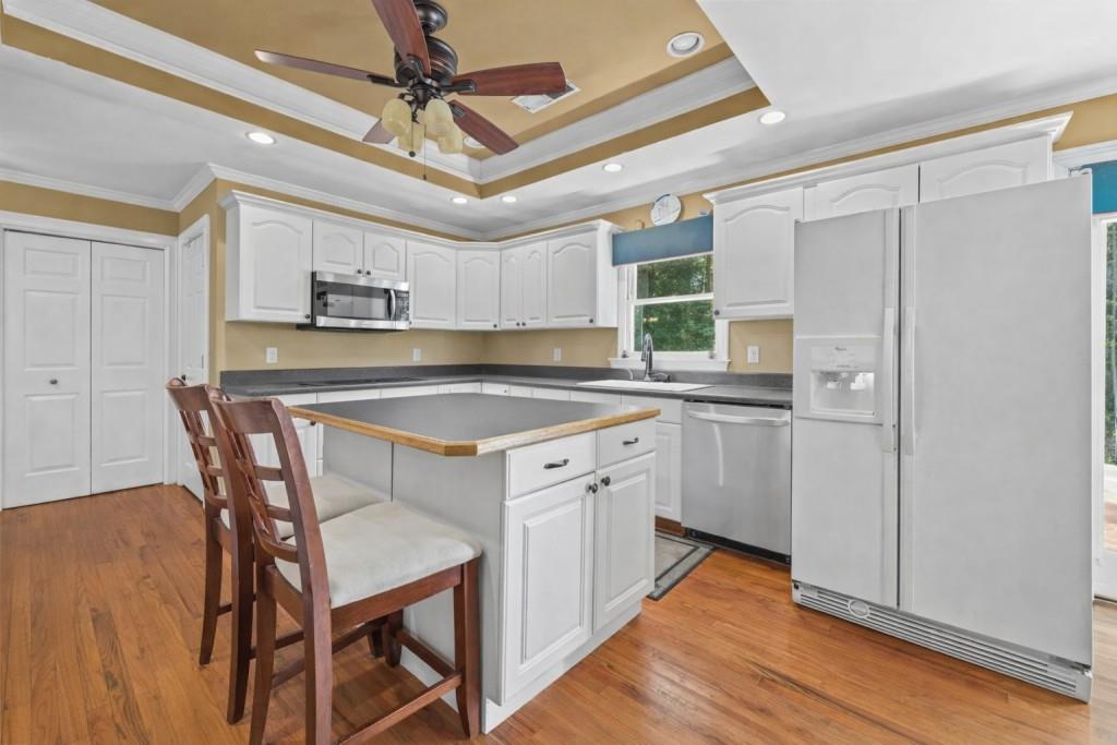 1530 Woodstock Road Roswell, GA 30075 - Photo 9 of 59