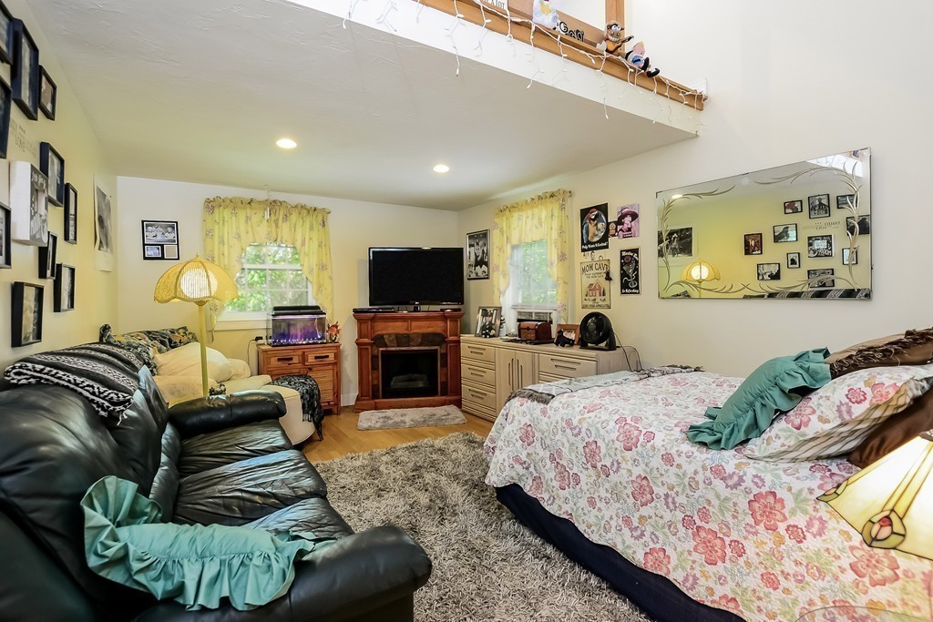 11 Fox Run Road Bourne, MA 02562 - Photo 11 of 23 Gallery Image 11