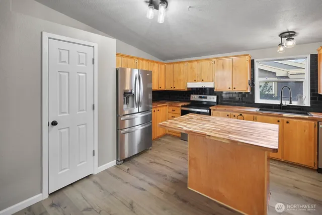 $150,000 | 3211 West Wapato Drive, Unit 1, Moses Lake, WA 98837