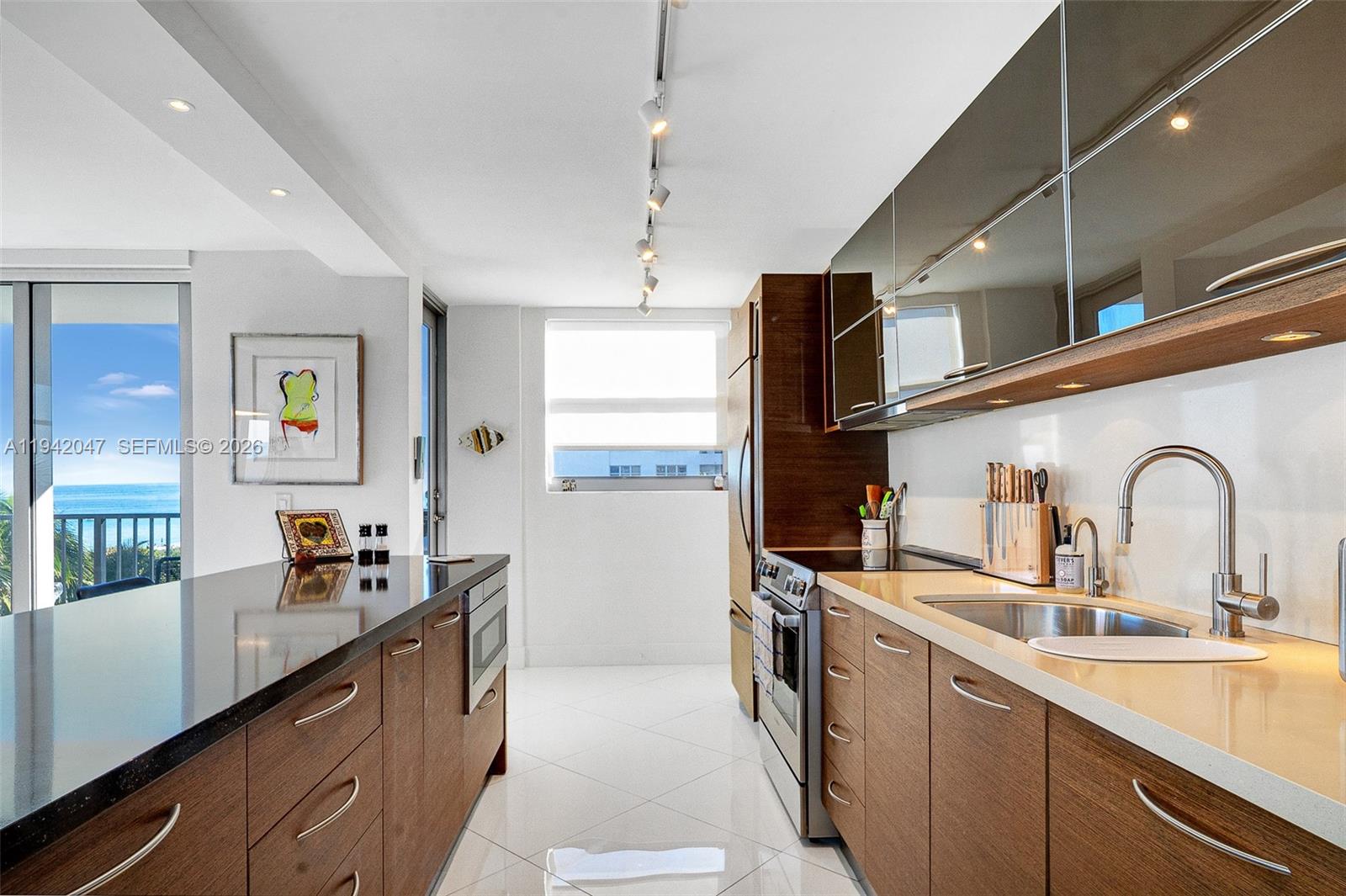 9273 Collins Avenue, Unit 404 Surfside, FL 33154 - Photo 20 of 28