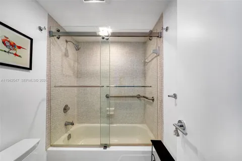 $850,000 | 9273 Collins Avenue, Unit 404, Surfside, FL 33154