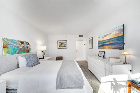 $850,000 | 9273 Collins Avenue, Unit 404, Surfside, FL 33154