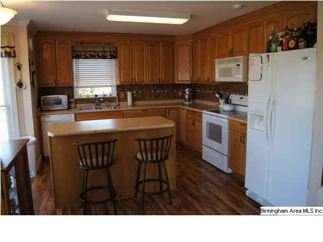 7076 Dickey Springs Road Bessemer, AL 35022 - Photo 2 of 15