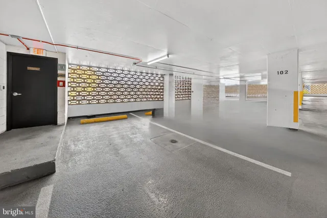 $249,000 | 4242 East-West Highway, Unit 714, Chevy Chase, MD 20815