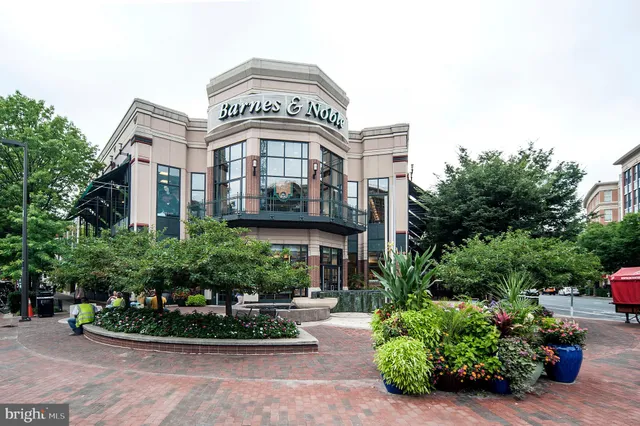 $249,000 | 4242 East-West Highway, Unit 714, Chevy Chase, MD 20815