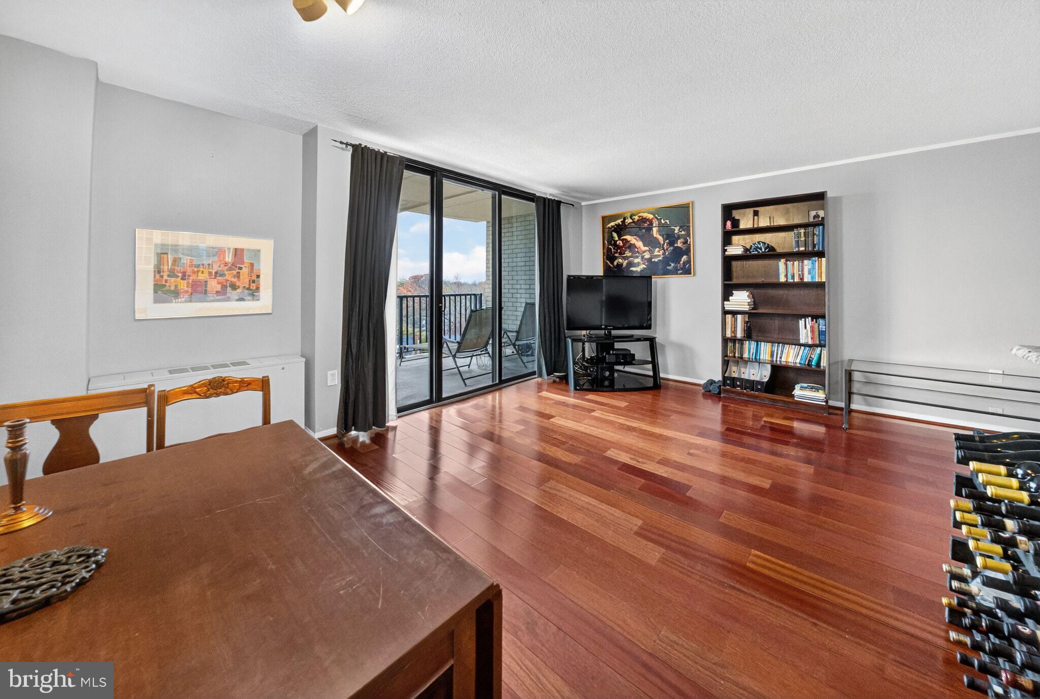 4242 East-West Highway, Unit 714 Chevy Chase, MD 20815 - Photo 7 of 29 Living Dining Area