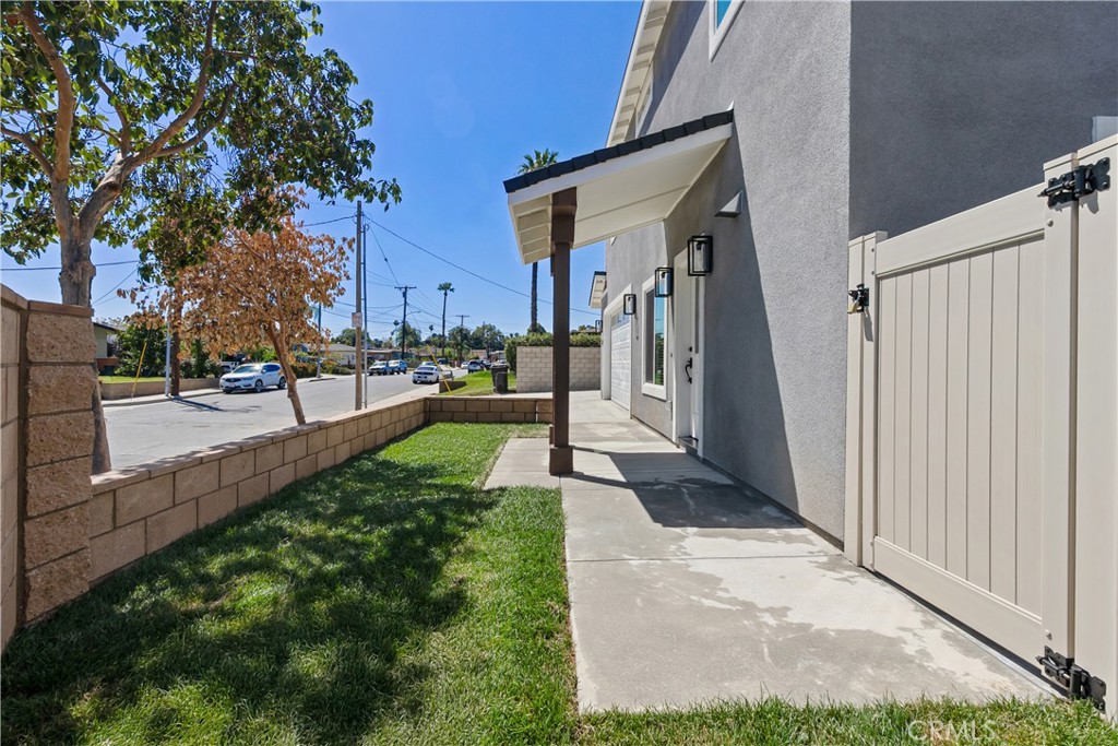 6015 Florence Street Riverside, CA 92504 - Photo 4 of 27