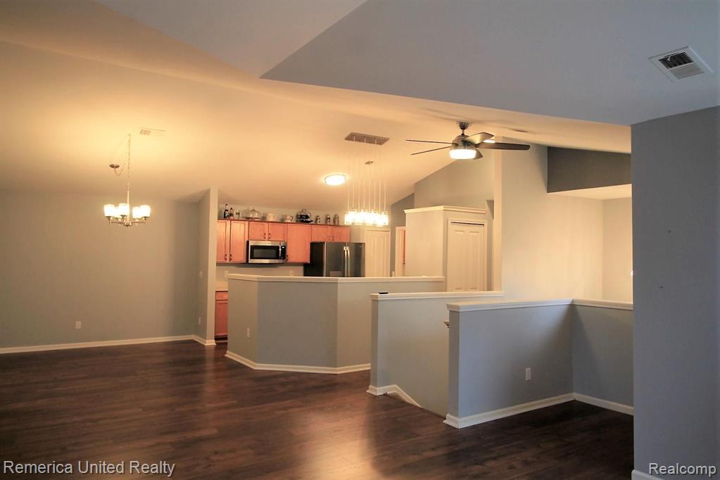 4171 Hampton Ridge Boulevard Howell, MI 48843 - Photo 5 of 31