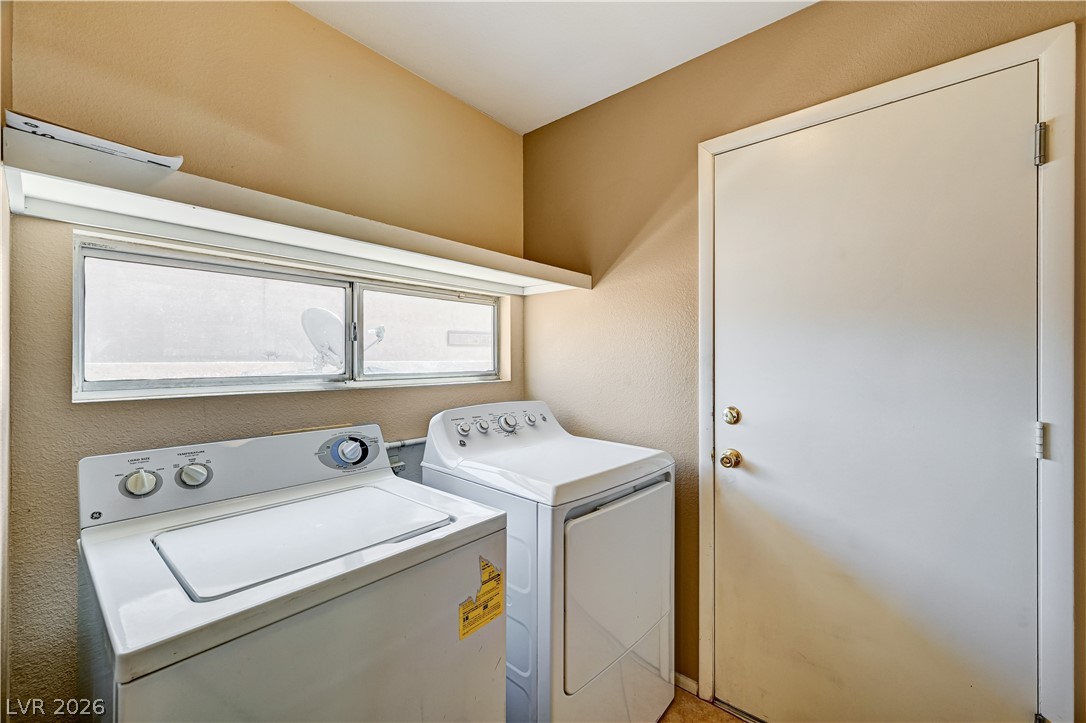 1484 Flintrock Road Henderson, NV 89014 - Photo 23 of 49