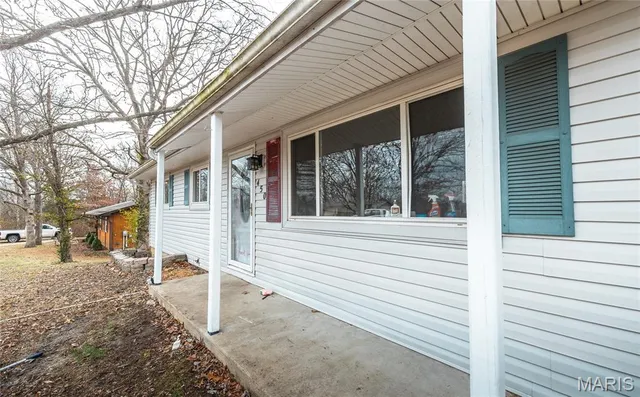 $185,000 | 450 Hillcrest Drive, Bourbon, MO 65441