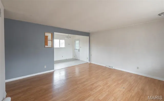 $185,000 | 450 Hillcrest Drive, Bourbon, MO 65441