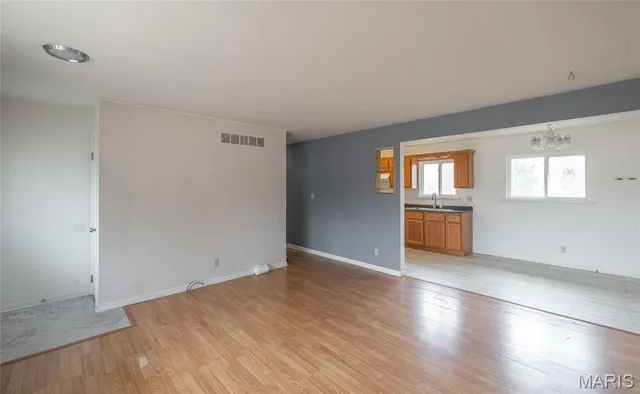 $185,000 | 450 Hillcrest Drive, Bourbon, MO 65441