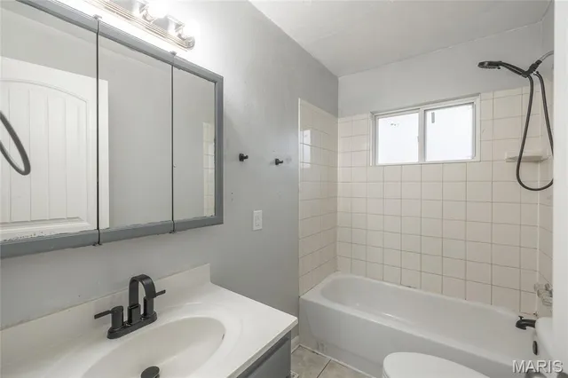 $185,000 | 450 Hillcrest Drive, Bourbon, MO 65441