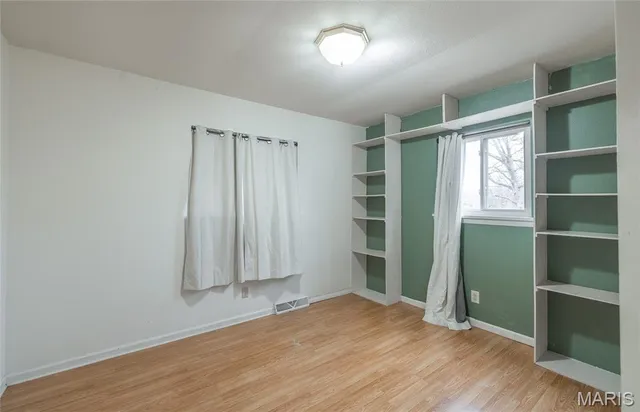 $185,000 | 450 Hillcrest Drive, Bourbon, MO 65441