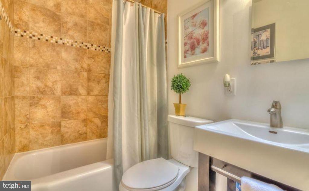7278 Conley Street Baltimore, MD 21224 - Photo 13 of 24 Gallery Image 13