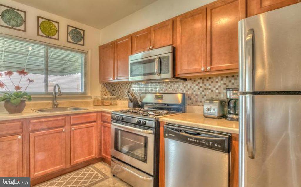 7278 Conley Street Baltimore, MD 21224 - Photo 7 of 24 Gallery Image 7