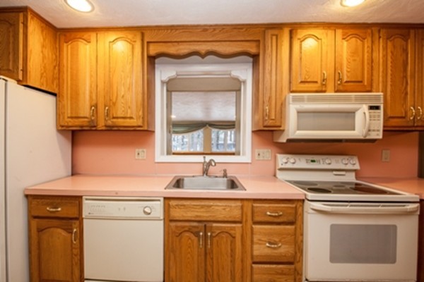 31 Edward Road Raynham, MA 02767 - Photo 3 of 22 Gallery Image 3